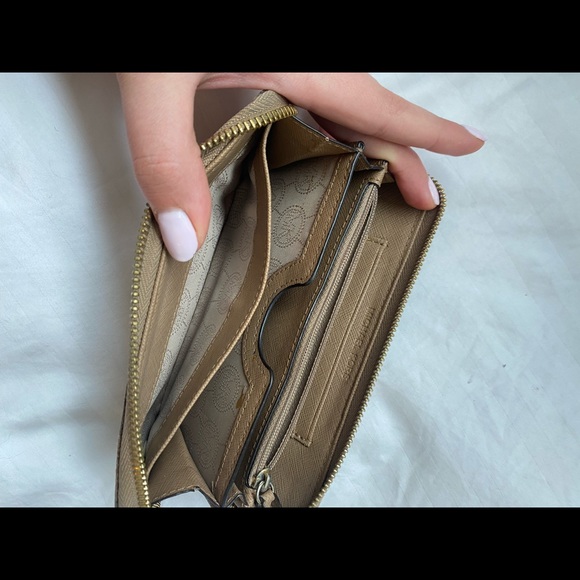 Michael Kors Tan Wallet - Picture 3 of 4